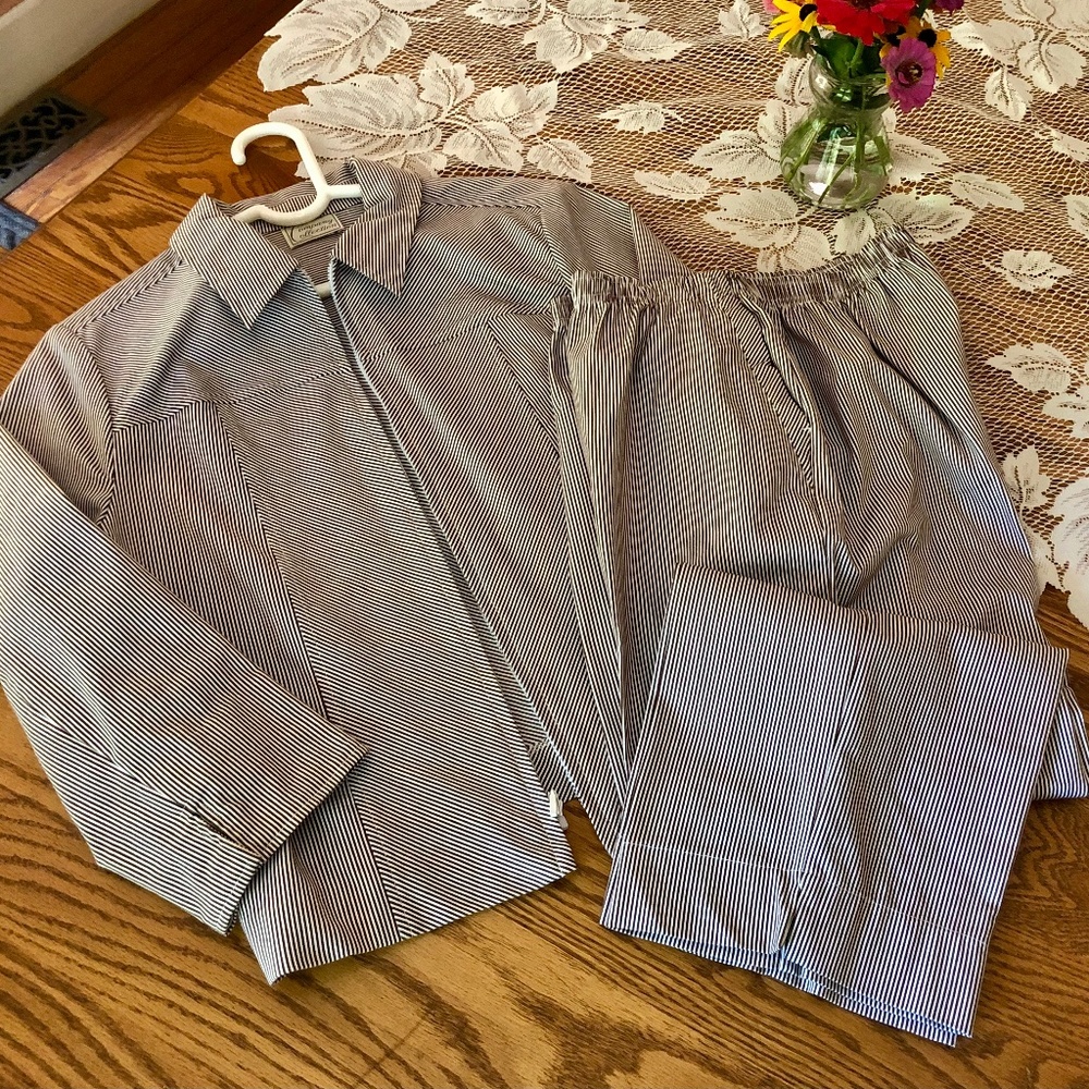Company Collection. Women's Capri pant suit,  size 14, white with brown pin stri